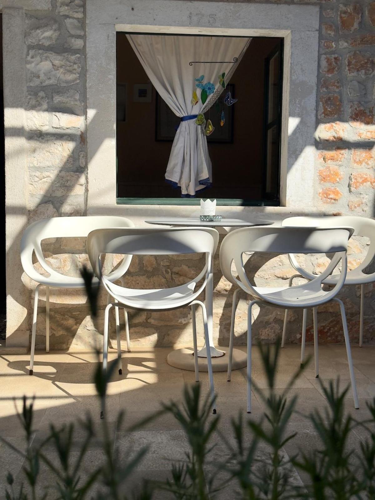 Villa Visilo Stone House Pucisca Exterior foto